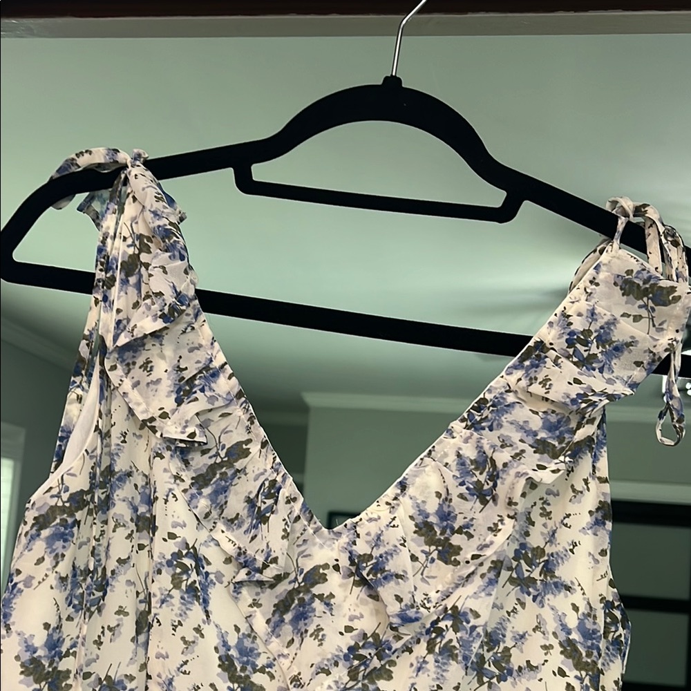 Floral Blue and White Midi Dress - Picture 3 of 9